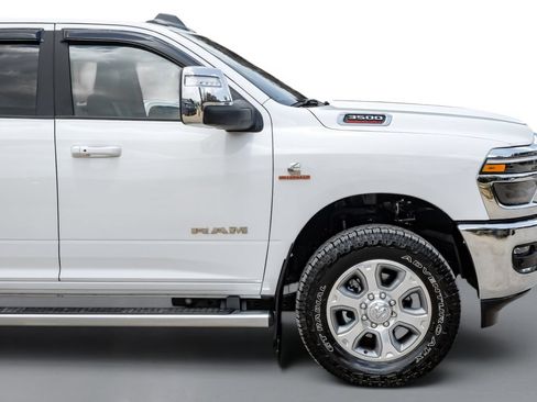 Used 2025 RAM 3500 Laramie AWD/4WD image 7