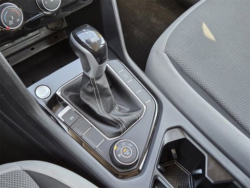 Used 2024 Volkswagen Taos S image 9