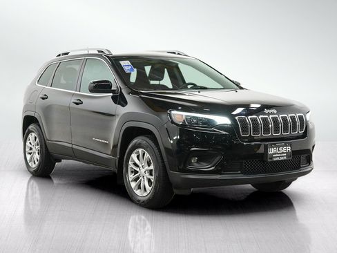 Used 2019 Jeep Cherokee Latitude w/ Cold Weather Group AWD/4WD image 7