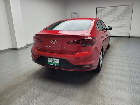 Used 2020 Hyundai Elantra SE w/ Winter Weather Package FWD image 7
