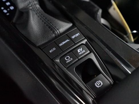 Used 2025 Toyota Camry SE FWD image 23
