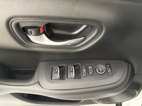 Used 2024 Honda HR-V EX-L image 11