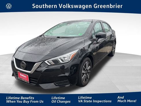 Used 2021 Nissan Versa SV image 1