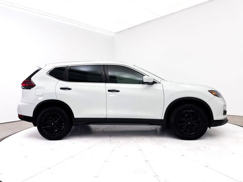 Used 2018 Nissan Rogue S AWD/4WD image 31