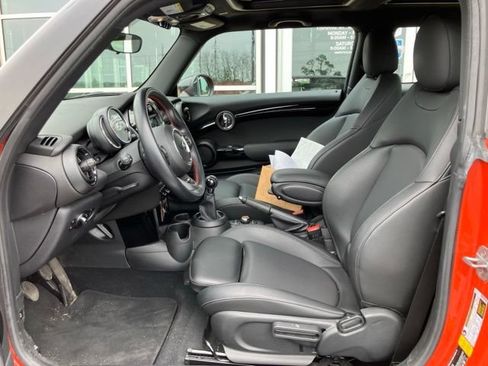 Used 2019 MINI Cooper S FWD image 2