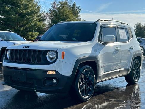 Certified 2018 Jeep Renegade Altitude image 3