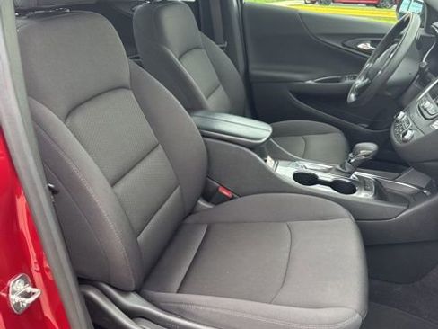 Used 2024 Chevrolet Malibu LT image 11
