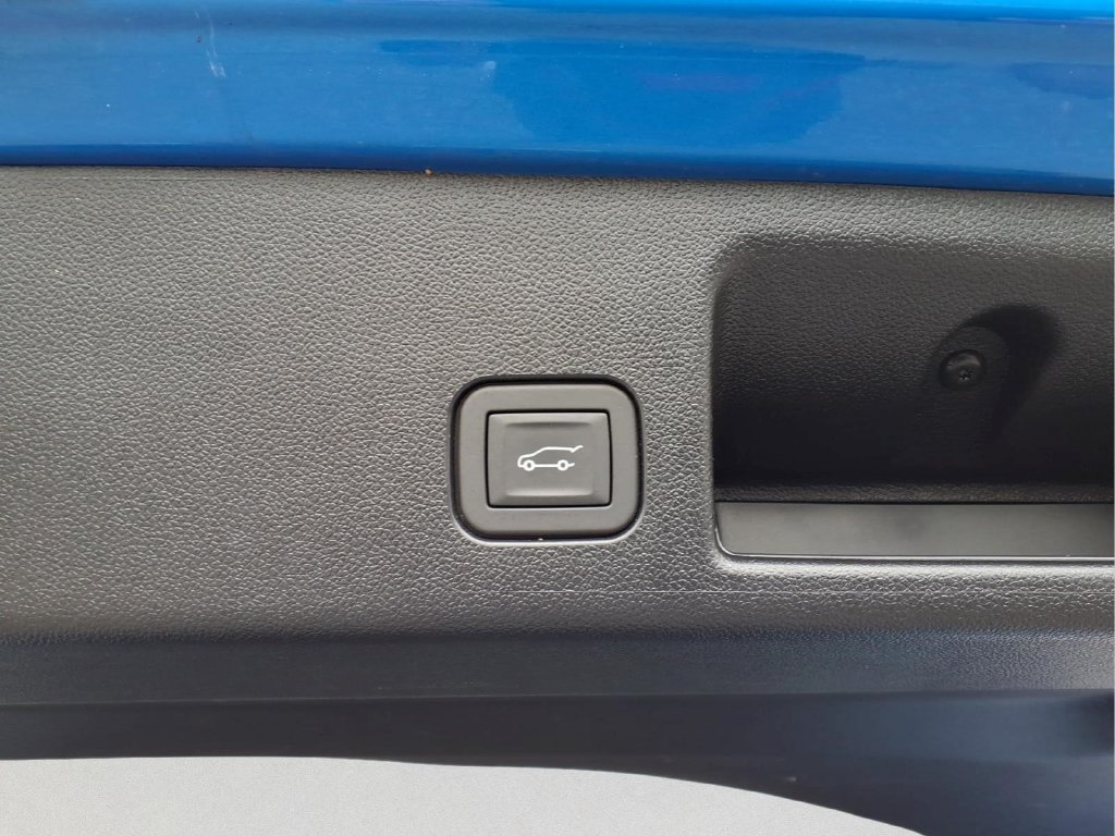 Certified 2024 Chevrolet Equinox EV LT FWD image 26