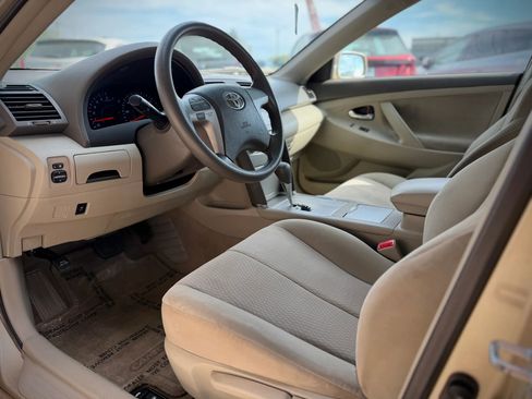 Used 2011 Toyota Camry FWD image 7