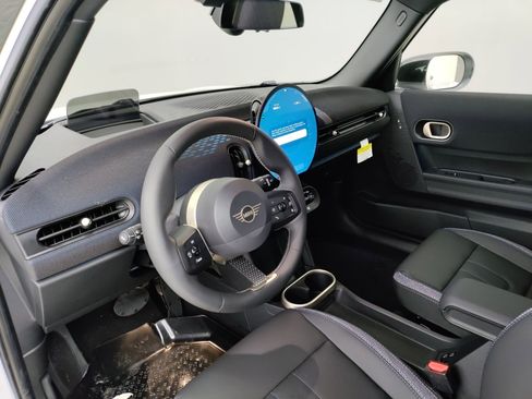 New 2026 MINI Cooper 4-Door Hardtop image 12