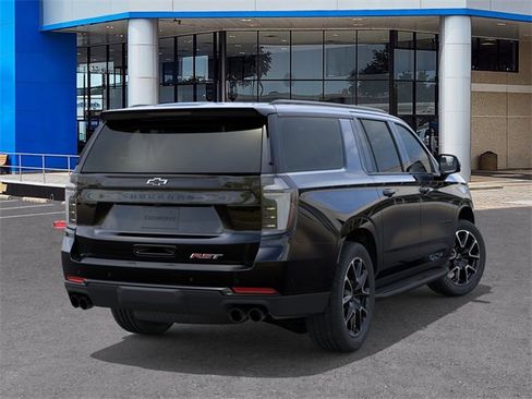 New 2026 Chevrolet Suburban RST w/ Comfort Package AWD/4WD image 4