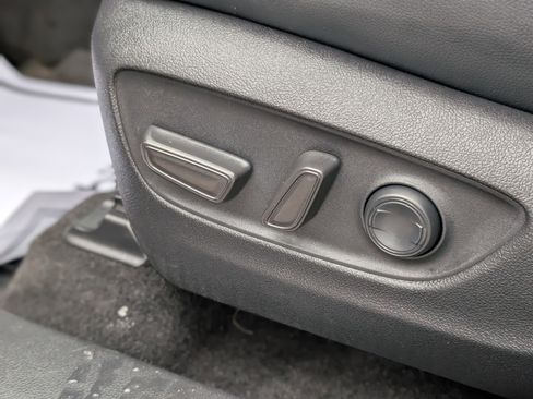 Used 2023 Toyota Highlander XLE image 34