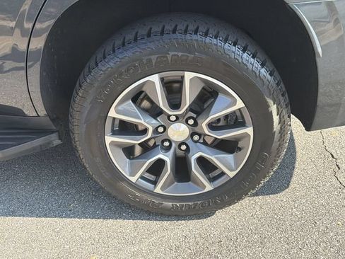 Used 2021 Chevrolet Tahoe LT w/ LT Signature Package AWD/4WD image 25