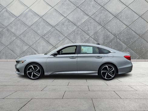 Used 2022 Honda Accord Sport image 4
