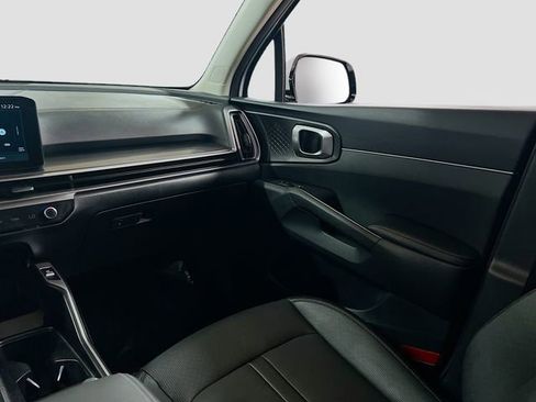 Used 2024 Kia Sorento S w/ Panoramic Sunroof Package image 25