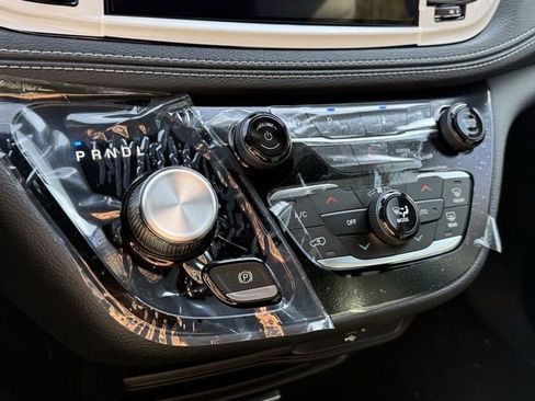 New 2026 Chrysler Pacifica Select w/ S Appearance Package image 23