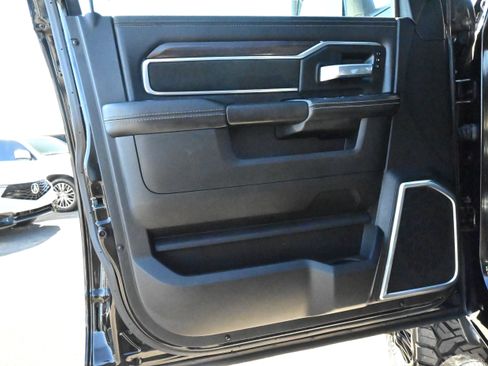 Used 2025 RAM 3500 Laramie w/ Night Edition image 28