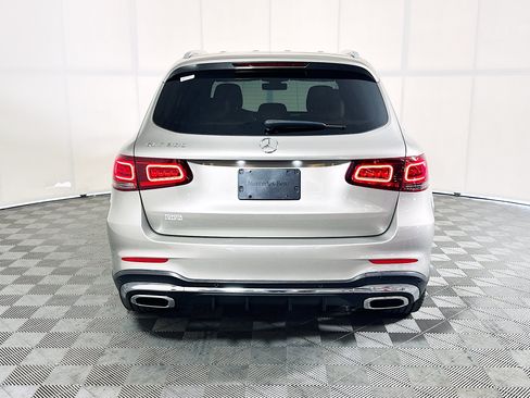 Used 2020 Mercedes-Benz GLC 300 image 4