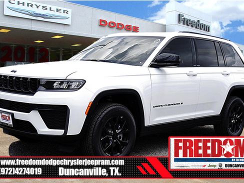 New 2026 Jeep Grand Cherokee Altitude RWD image 1