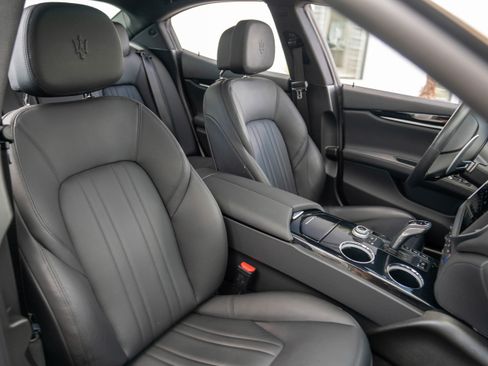 Used 2022 Maserati Ghibli Modena image 15