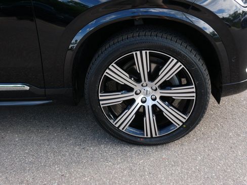 Certified 2023 Volvo XC90 B6 Ultimate w/ Lounge Package AWD/4WD image 12