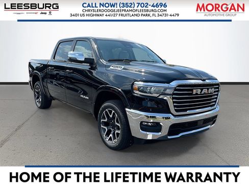 Used 2025 RAM 1500 Laramie AWD/4WD image 1