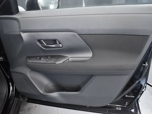 Used 2025 Nissan Kicks S AWD/4WD image 8