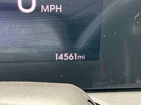 Used 2025 Buick Envista Sport Touring image 36