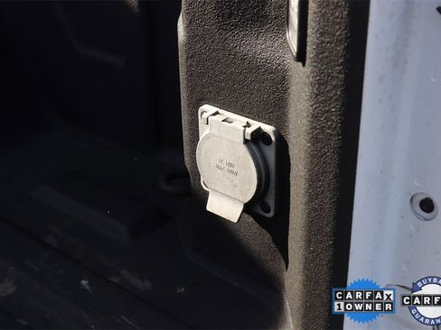 Used 2021 Chevrolet Silverado 1500 High Country w/ Technology Package image 11