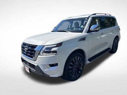 Used 2024 Nissan Armada Platinum w/ Captain's Chairs Package AWD/4WD image 3