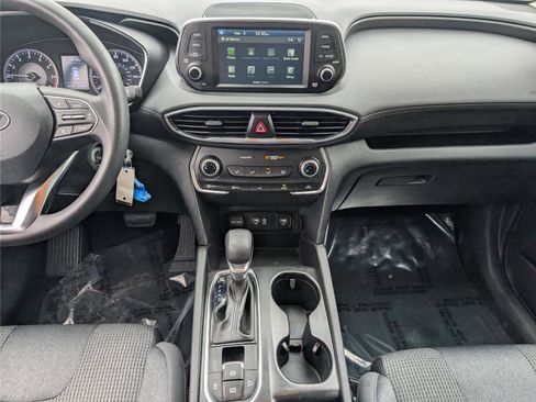 Used 2020 Hyundai Santa Fe SE image 17