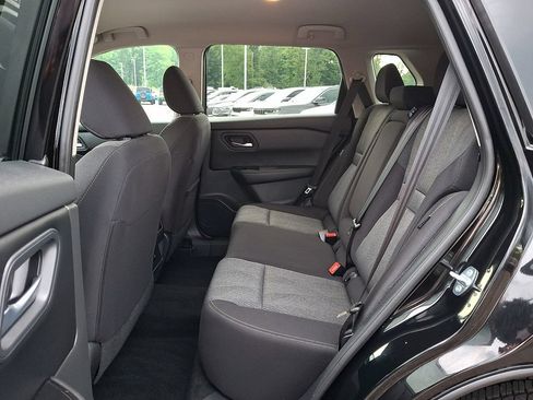 Used 2024 Nissan Rogue SV AWD/4WD image 11