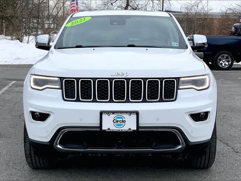 Certified 2021 Jeep Grand Cherokee Limited w/ Premium Lighting Group image 3