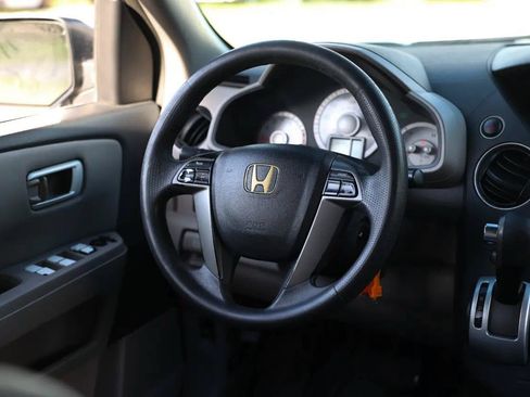 Used 2011 Honda Pilot EX image 25