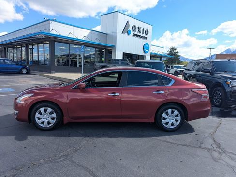 Used 2015 Nissan Altima 2.5 S w/ Power Driver Seat Package FWD image 8