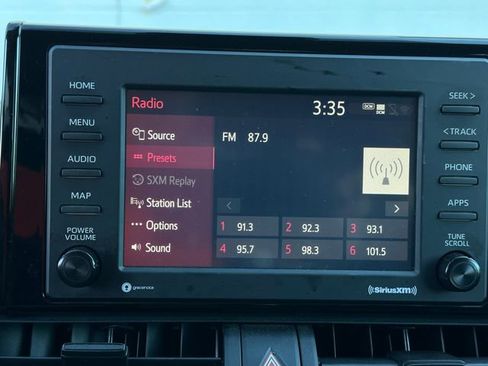 Used 2020 Toyota RAV4 LE image 23