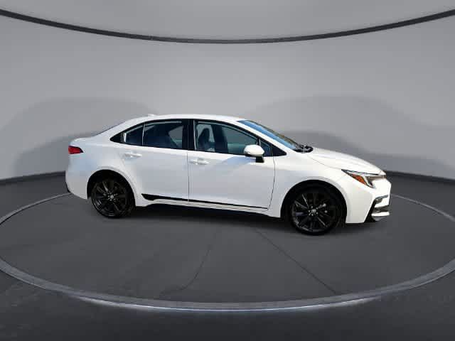Used 2026 Toyota Corolla SE FWD image 9
