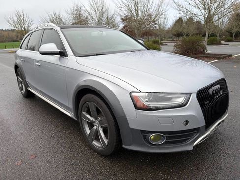 Used 2015 Audi A4 Premium Plus w/ Technology Package image 3