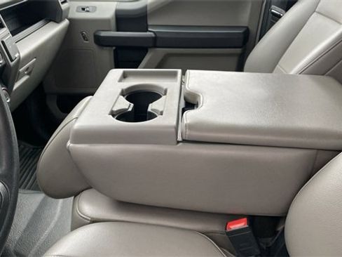 Used 2022 Ford F250 XL w/ Power Equipment Group image 20