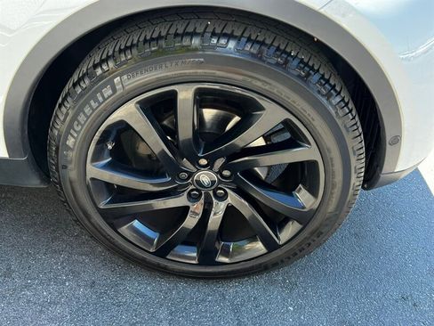 Used 2020 Land Rover Discovery HSE Luxury AWD/4WD image 8