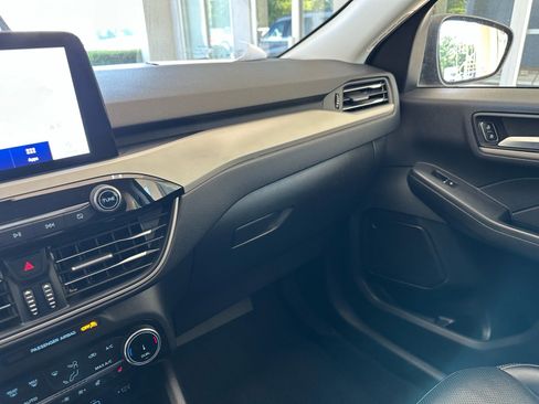 Certified 2022 Ford Escape SEL w/ Technology Package FWD image 29
