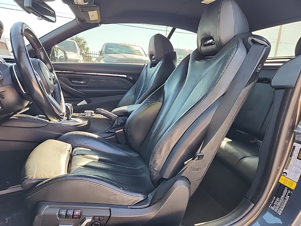 Used 2017 BMW M4 Convertible RWD image 2