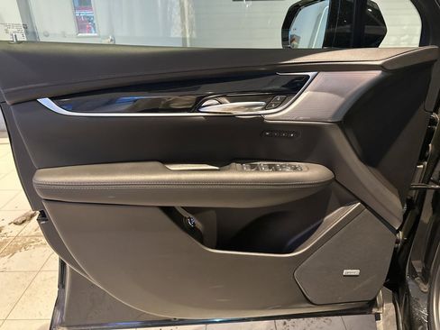 Used 2025 Cadillac XT5 Premium Luxury image 14