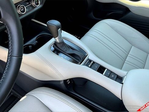 New 2026 Honda HR-V EX-L image 10