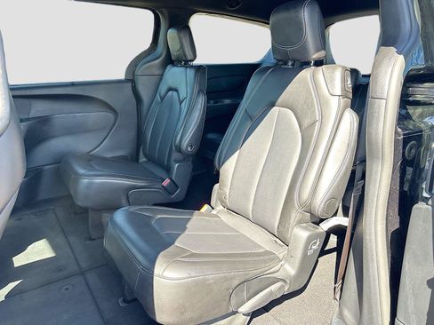Used 2025 Chrysler Pacifica Select FWD image 22