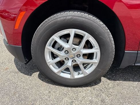Used 2024 Chevrolet Equinox LT w/ LPO, Floor Liner Package AWD/4WD image 10