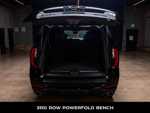 Used 2025 GMC Yukon XL AT4 Ultimate AWD/4WD image 9