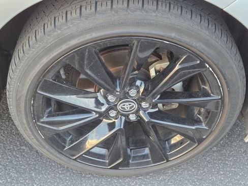 Used 2022 Toyota Corolla SE w/ Carpet Mat Package (TMS) FWD image 3