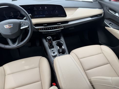 Certified 2024 Cadillac XT4 Premium Luxury AWD/4WD image 12