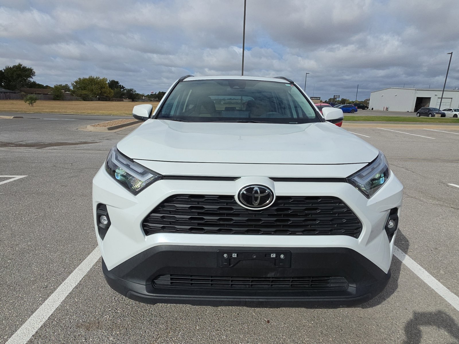Used 2025 Toyota RAV4 XLE Premium FWD image 2